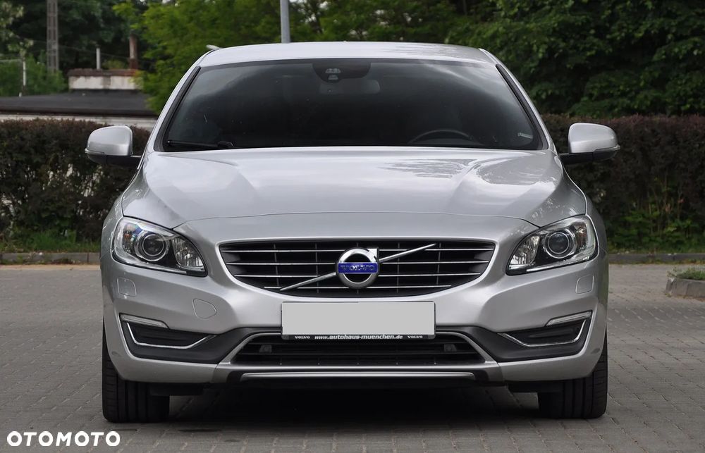 Volvo S60 D4 R-Design Summum - 9