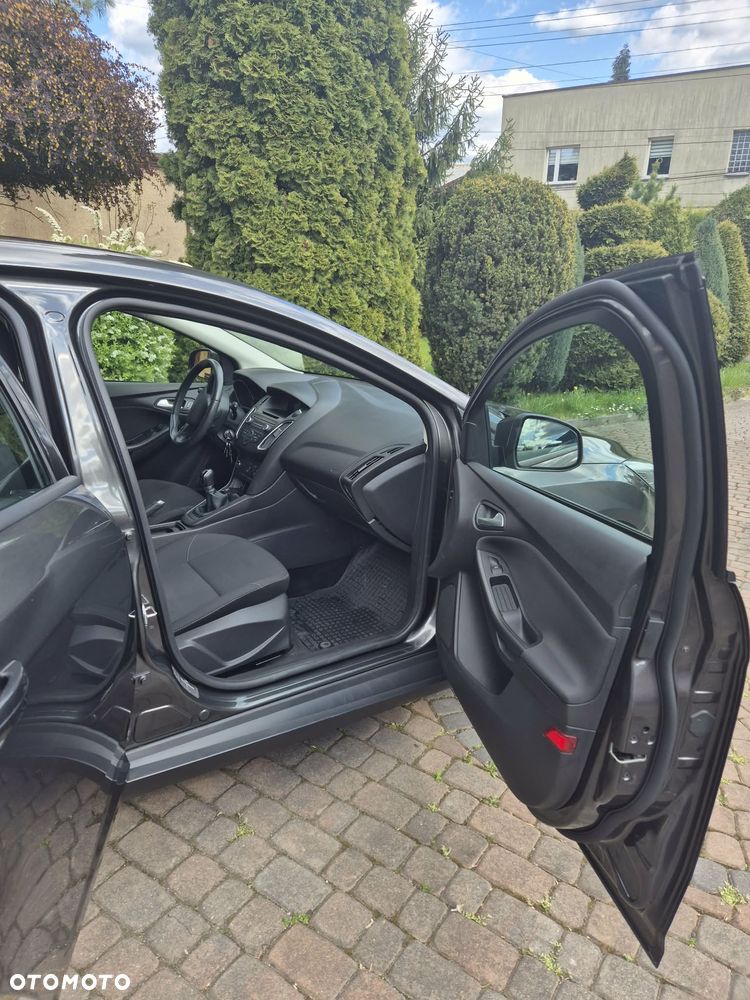 Ford Focus 1.6 Trend - 13