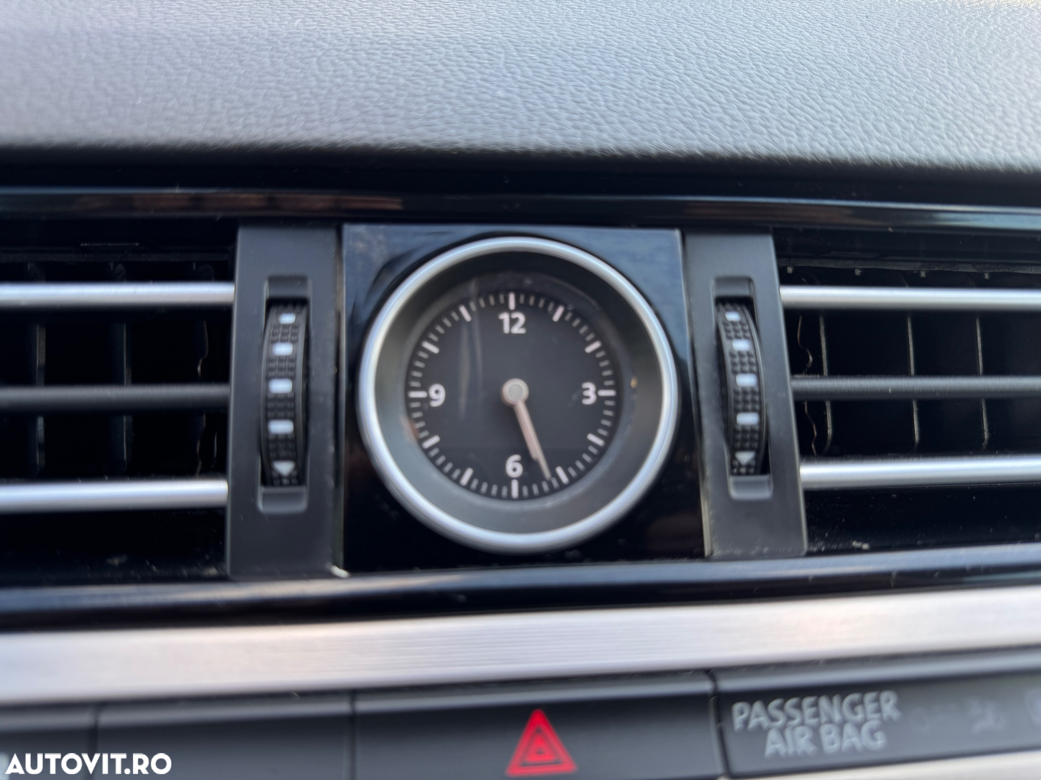 Volkswagen Passat Variant 2.0 TDI SCR DSG (BlueM. Tech) Highline - 18