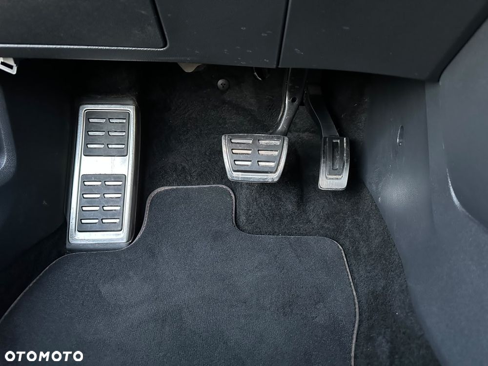 Volkswagen T-Roc 1.5 TSI ACT DSG Style - 29