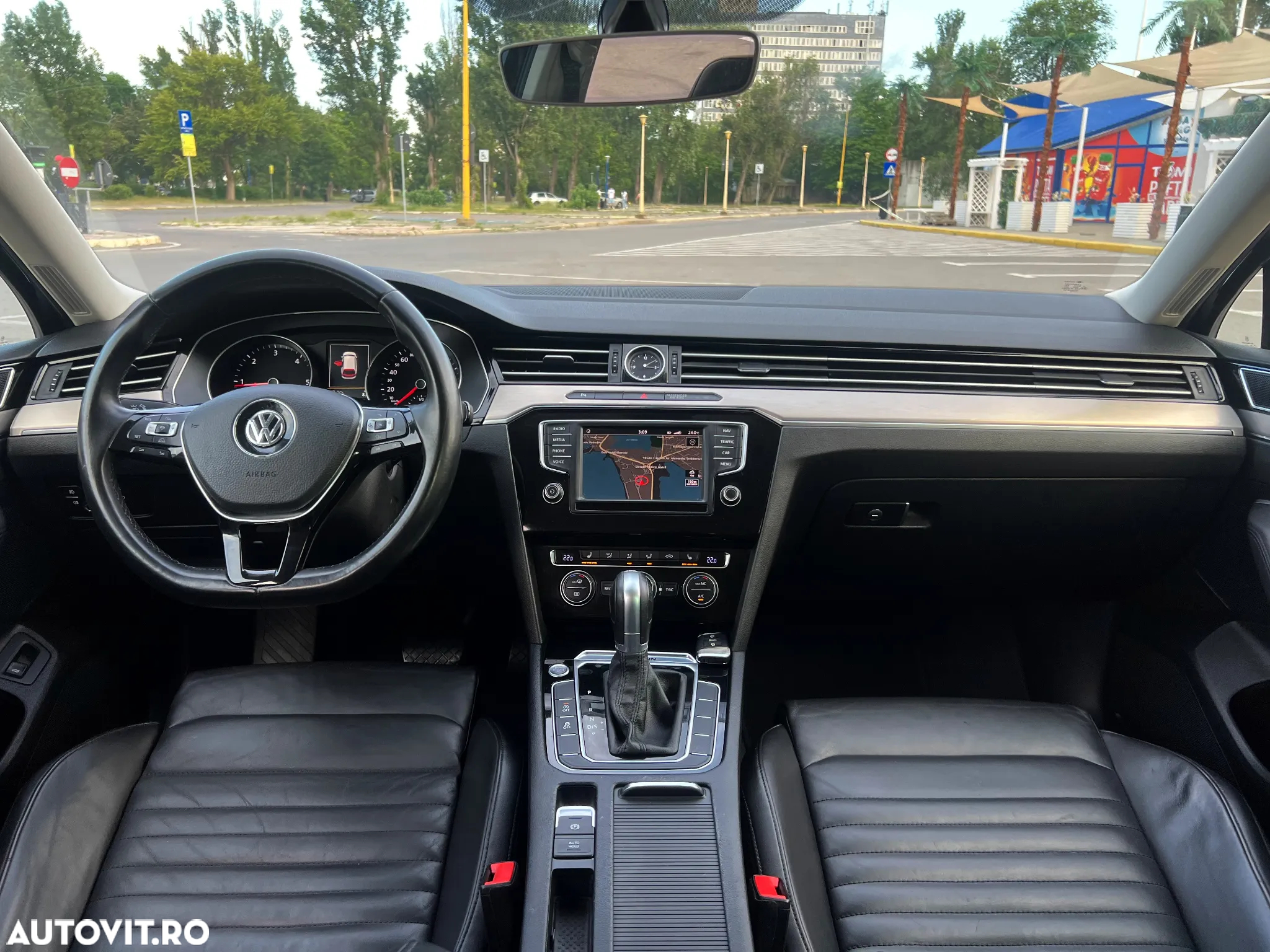 Volkswagen Passat Variant 2.0 TDI DSG 4Motion Highline - 23