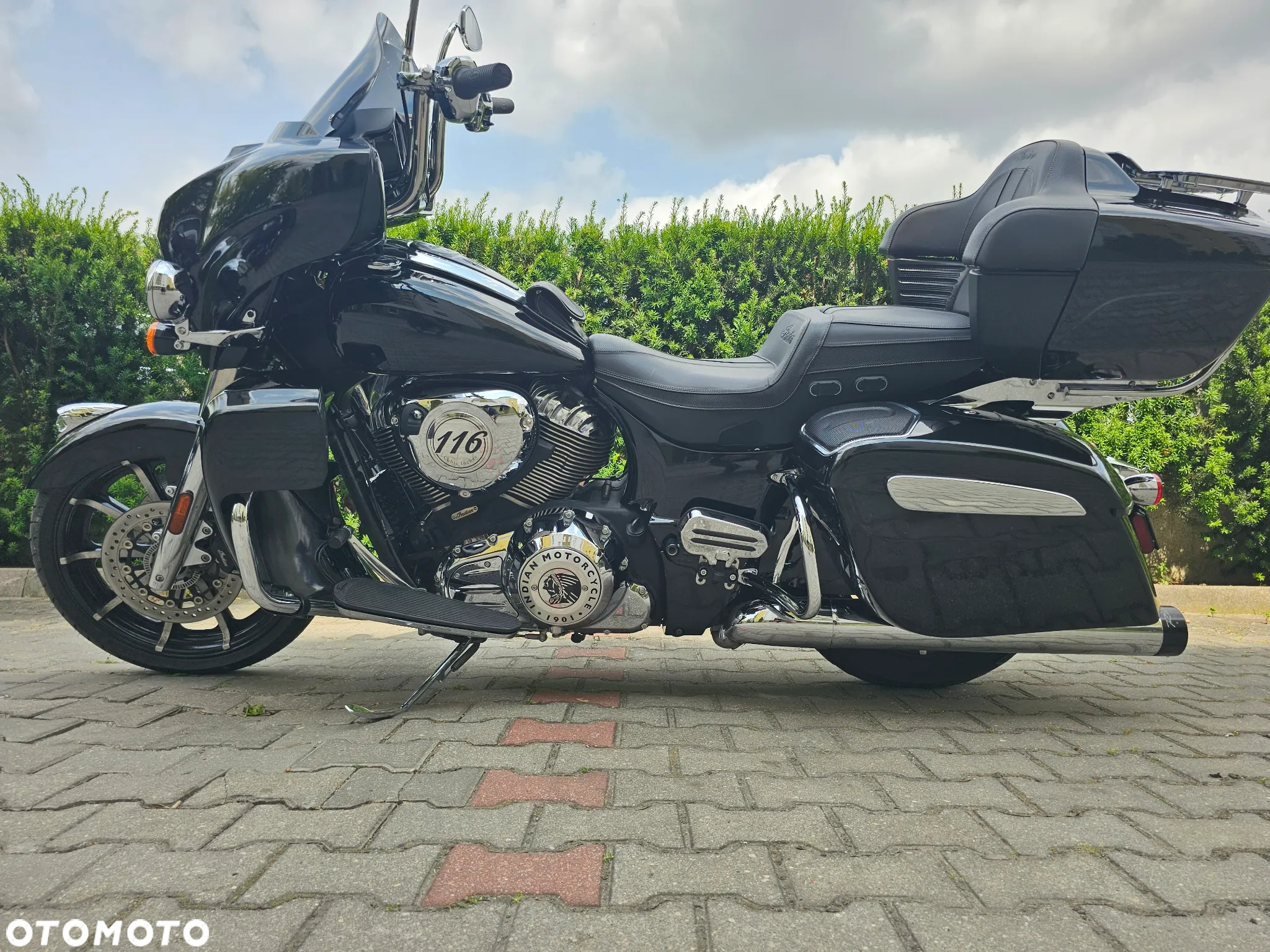 Indian Roadmaster - 20