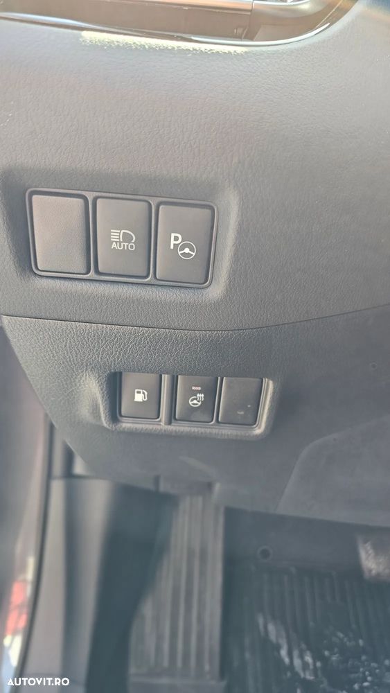 Toyota C-HR 1.8 HSD 4x2 CVT C-lassy LED - 14