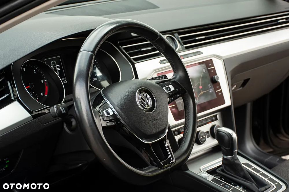 Volkswagen Passat Variant 2.0 TDI BMT Comfortline DSG - 25