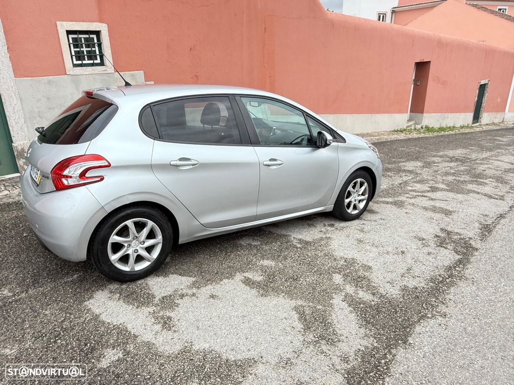 Peugeot 208 1.4 HDi Active - 13