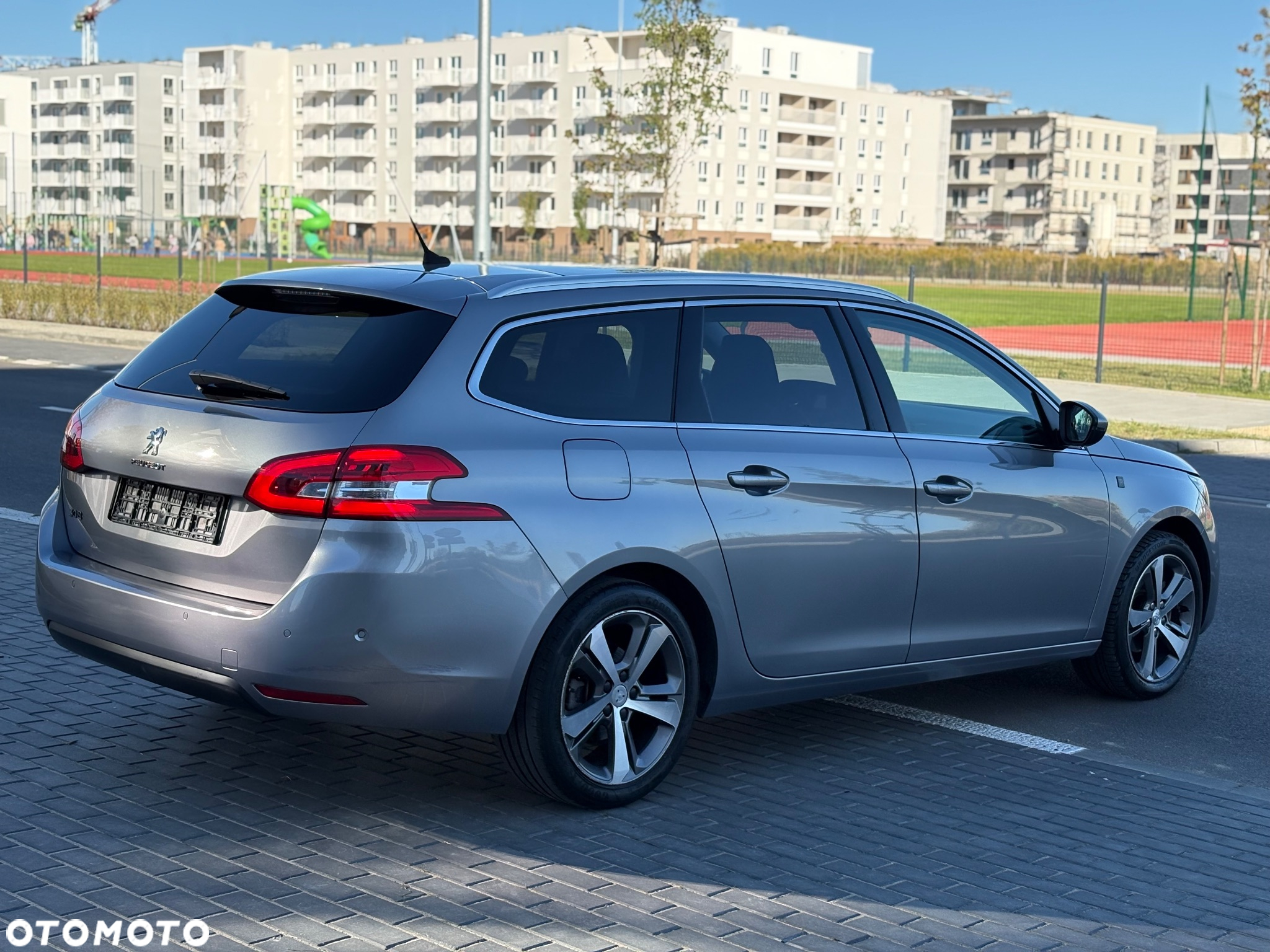 Peugeot 308 SW 1.5 BlueHDi Allure S&S EAT8 - 3