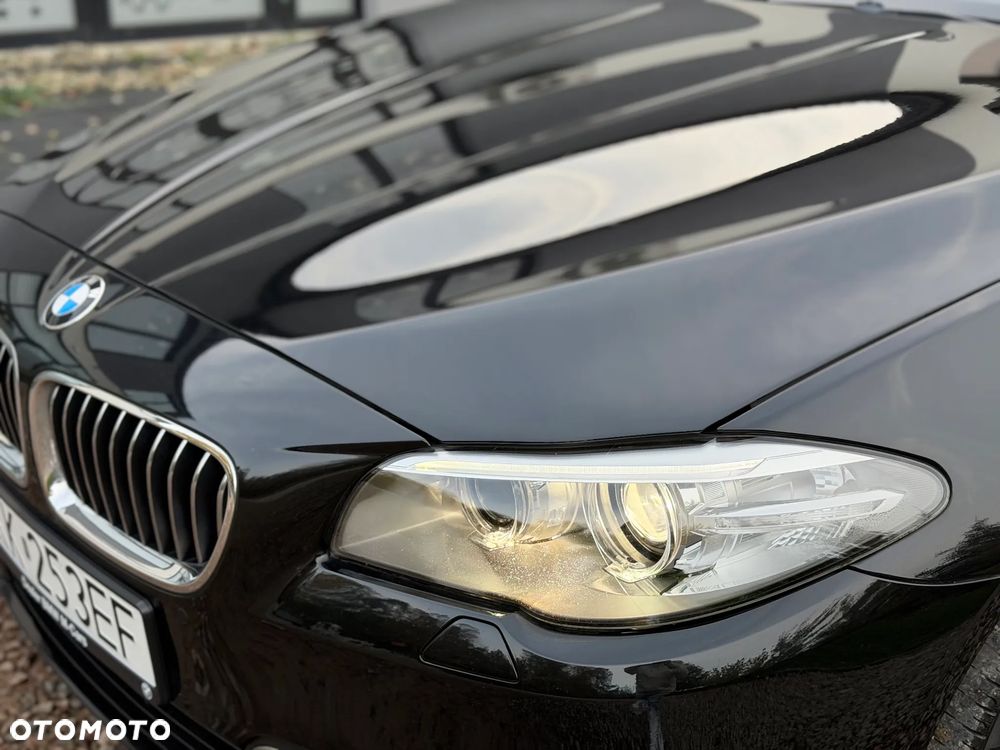 BMW Seria 5 528i Luxury Line - 34