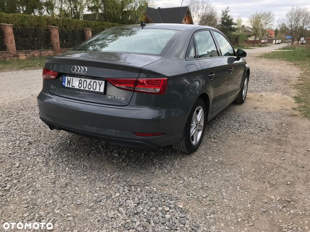 Audi A3 Limousine 30 TFSI S tronic design - 3