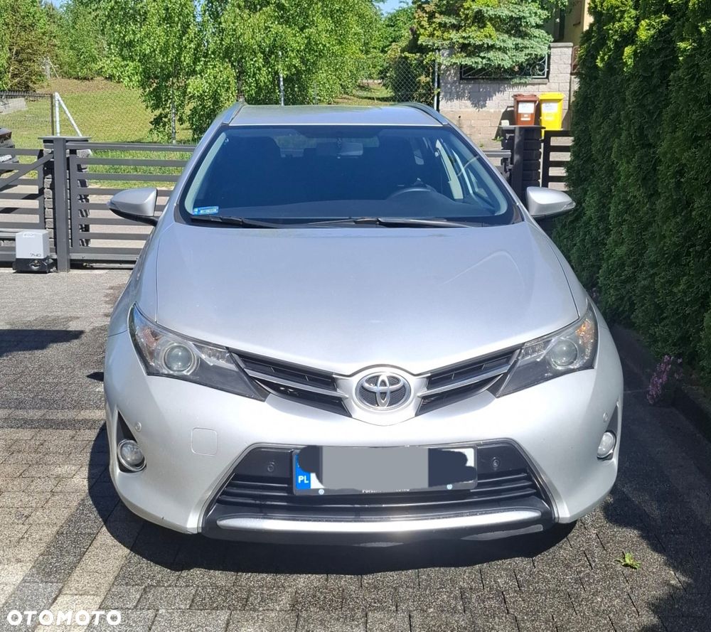 Toyota Auris - 1