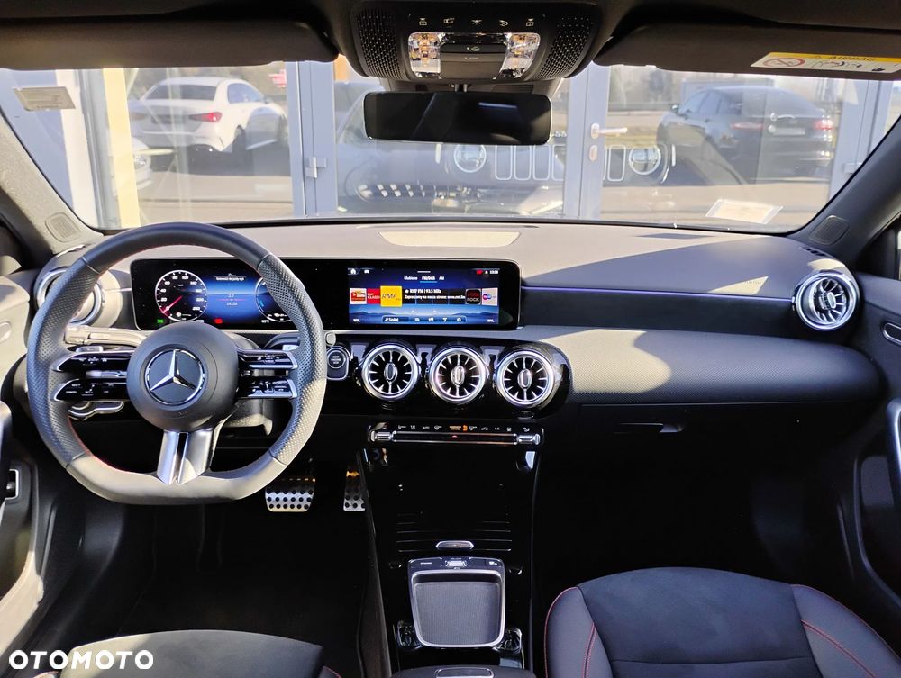 Mercedes-Benz Klasa A 250 e PHEV AMG Line 8G-DCT - 17