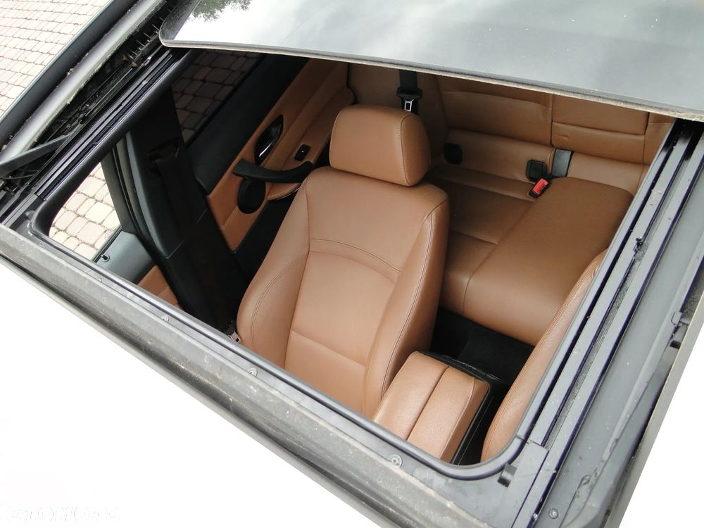 BMW Seria 3 320d Sport-Aut Sport Line - 35