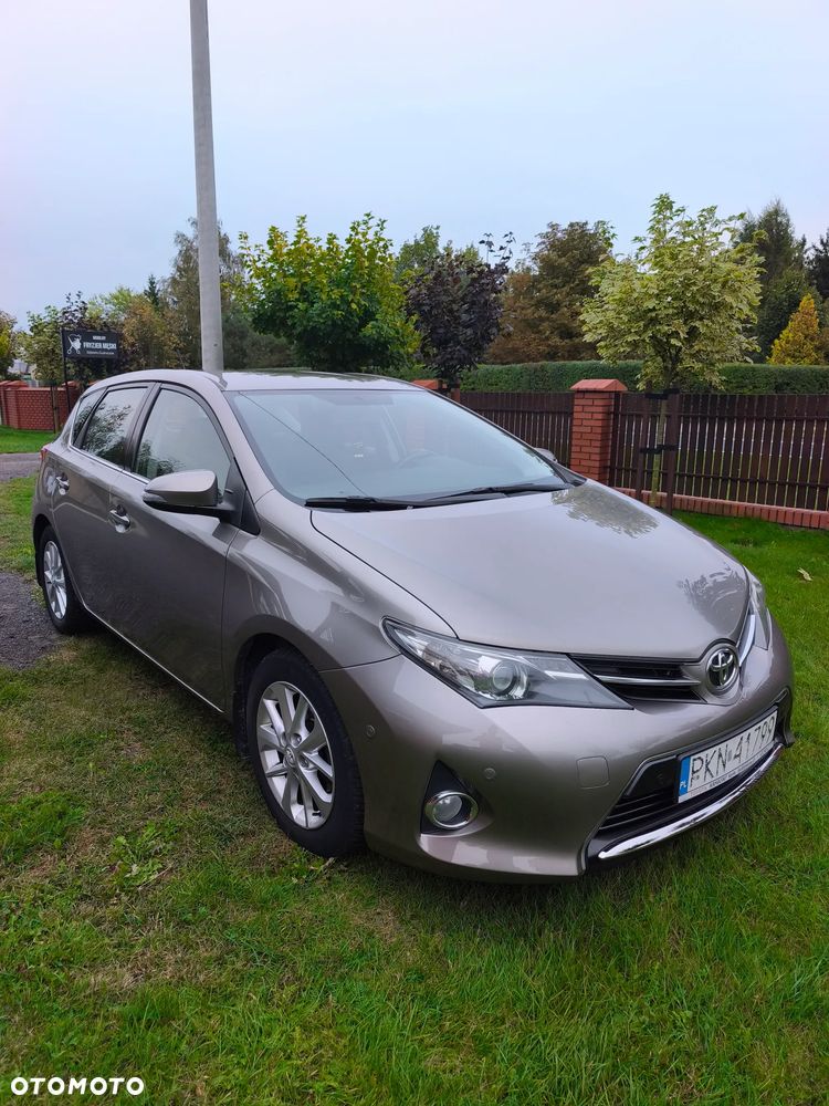 Toyota Auris 1.4 D-4D Comfort - 1