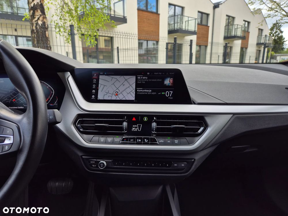 BMW Seria 1 118i Sport Line - 21