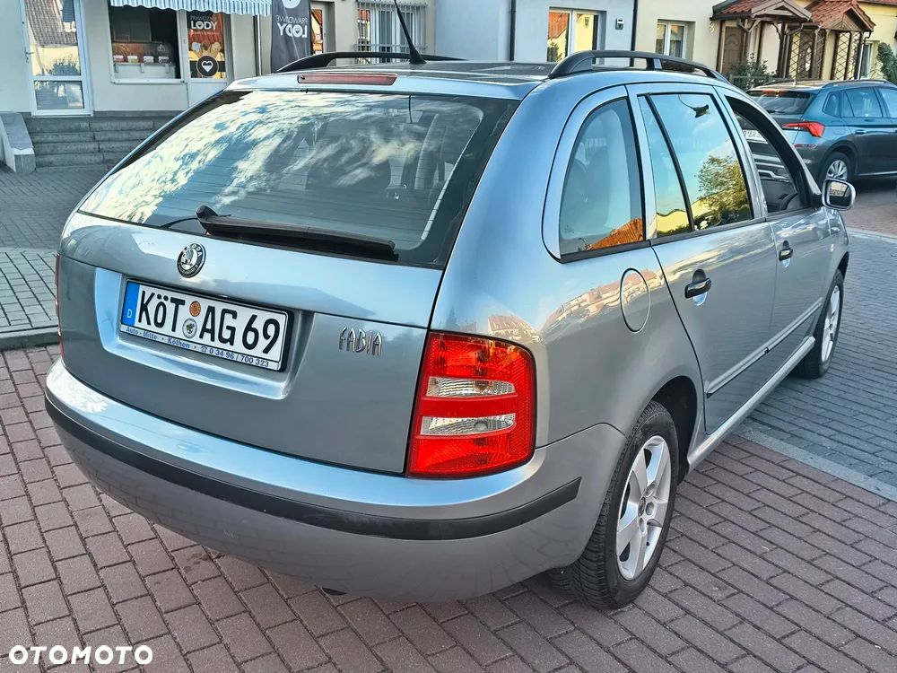 Skoda Fabia 1.4 16V Combi Comfort - 12