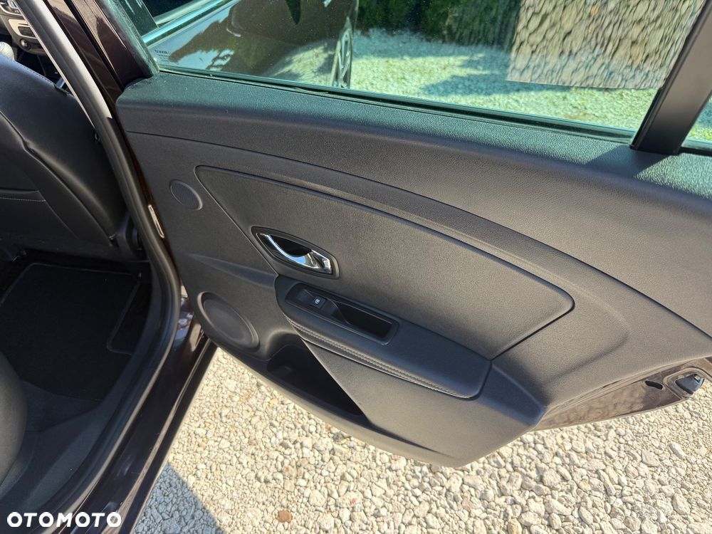 Renault Megane ENERGY TCe 130 BOSE EDITION - 24
