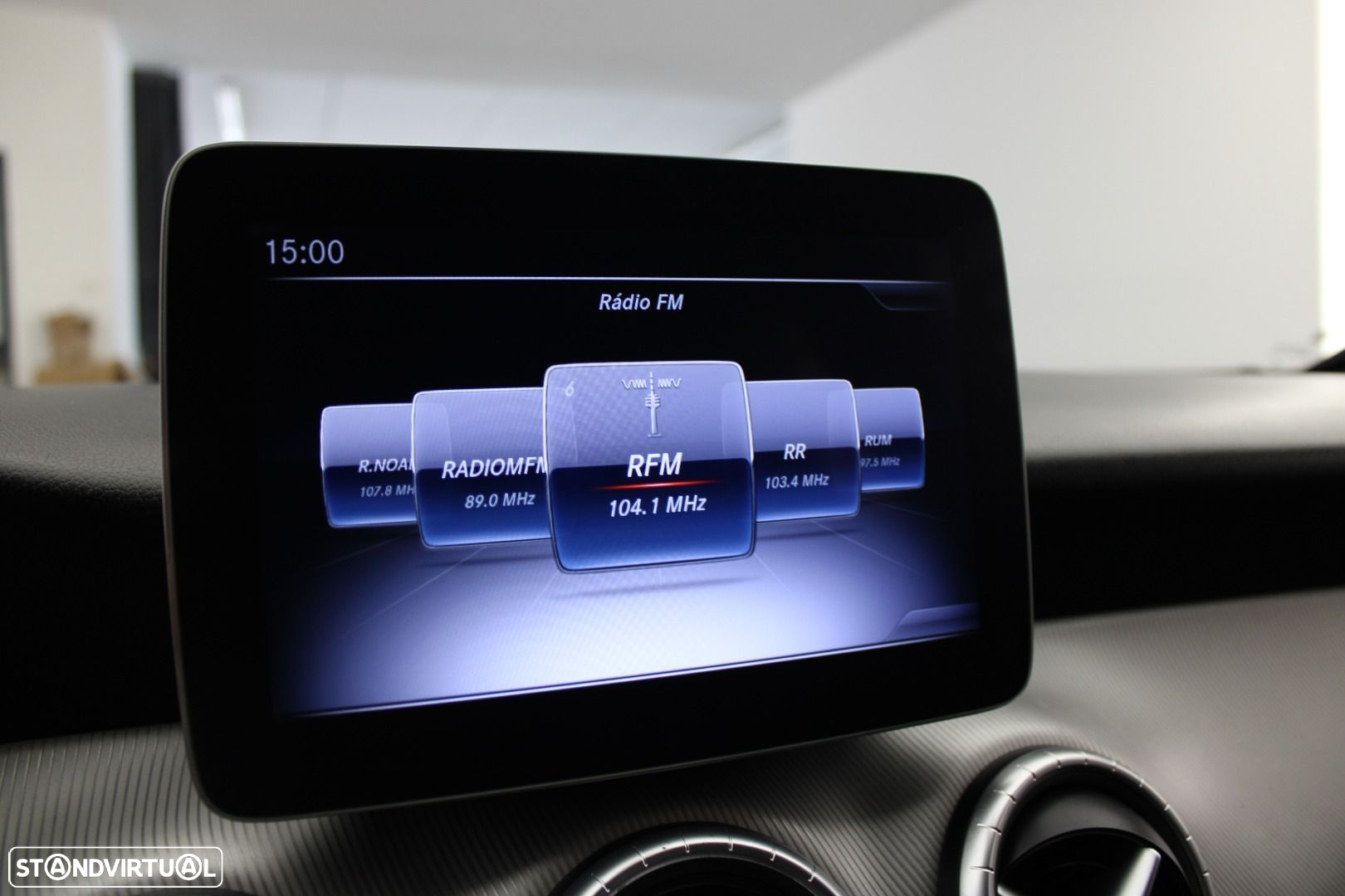 Mercedes-Benz CLA 180 d Shooting Brake AMG Line Aut. - 16