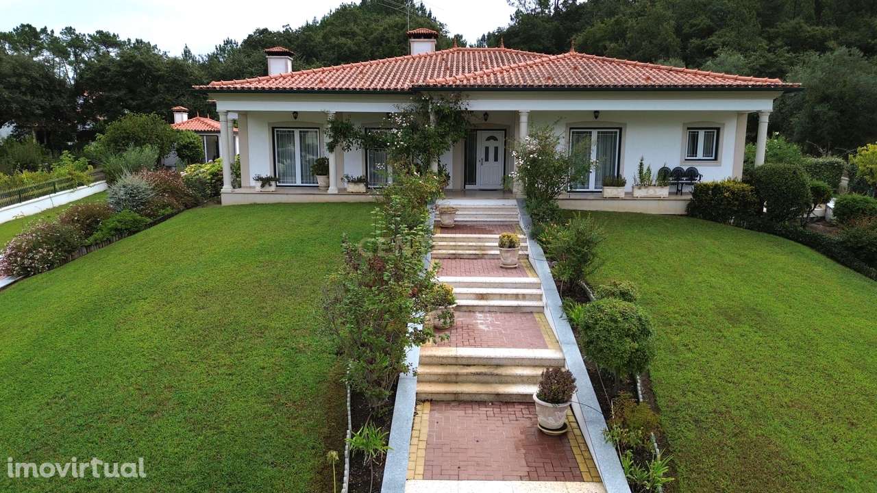 Conforto, Espaço e Natureza – Moradia T4 em Pomares, Pombal, Leiria. - Grande imagem: 4/52