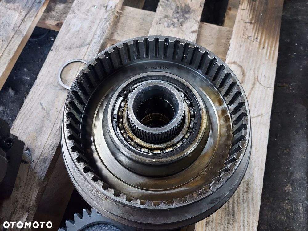KOSZ SKRZYNI SATELITY AUTOPOWER ZF20923711163 JOHN DEERE 6195R 2017r. - 2