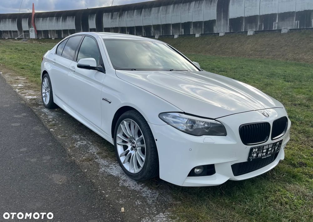 BMW Seria 5 550i xDrive - 6