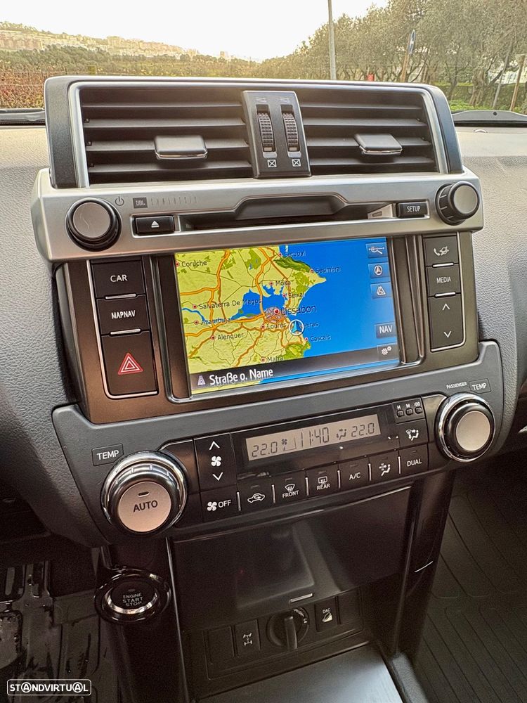 Toyota Land Cruiser 2.8 D-4D Auto - 9