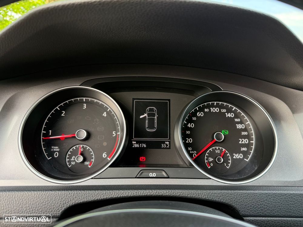 VW Golf 1.6 TDi Trendline DSG - 15