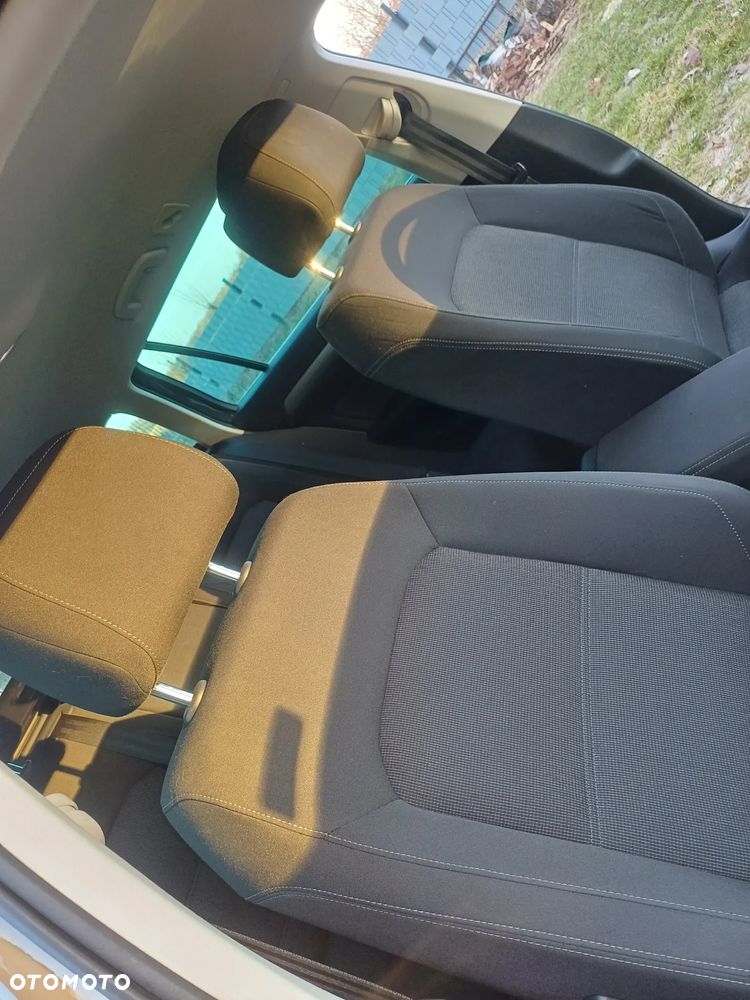 Volkswagen Passat 2.0 TDI SCR DSG Comfortline - 14