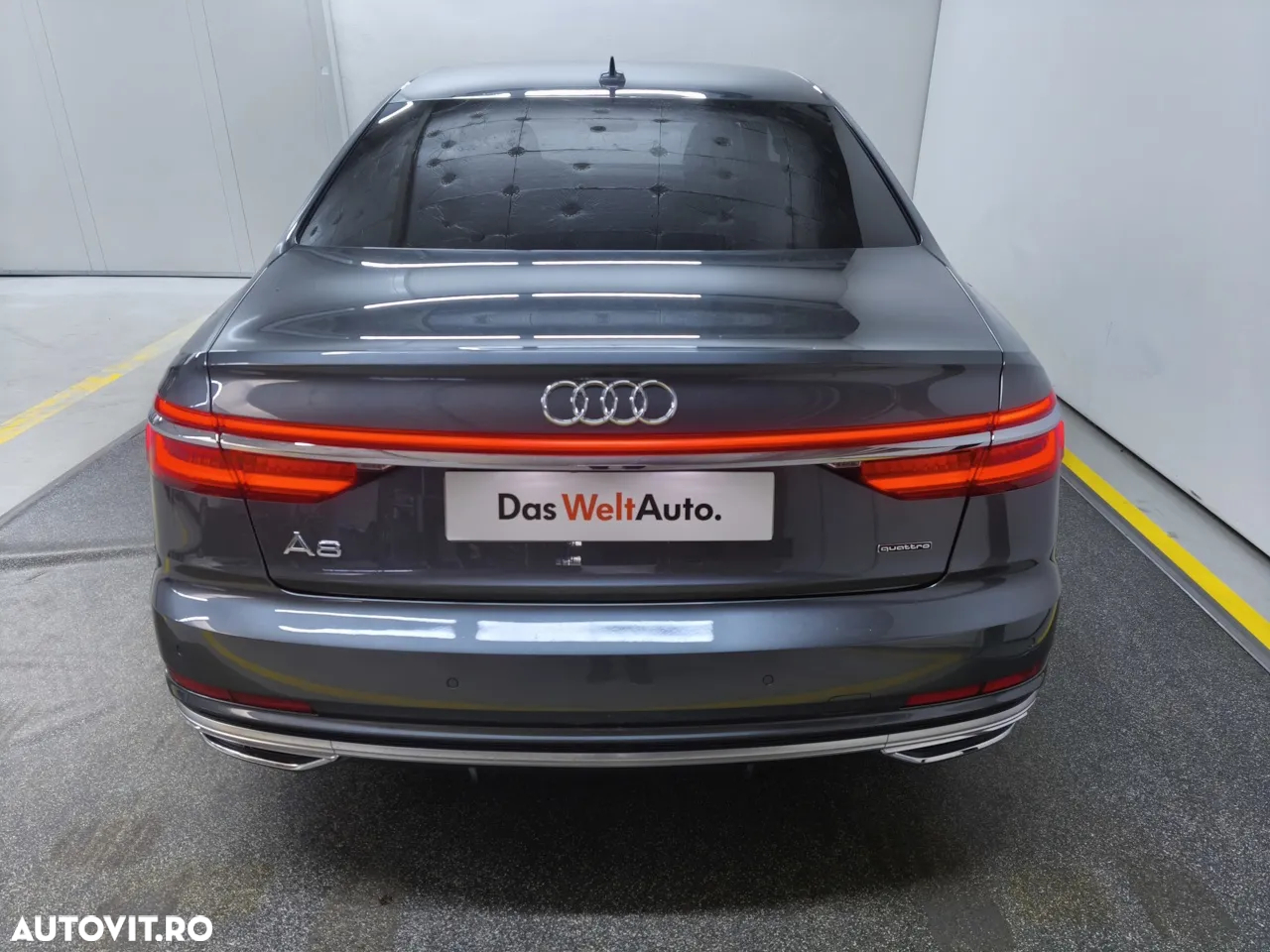 Audi A8 - 4