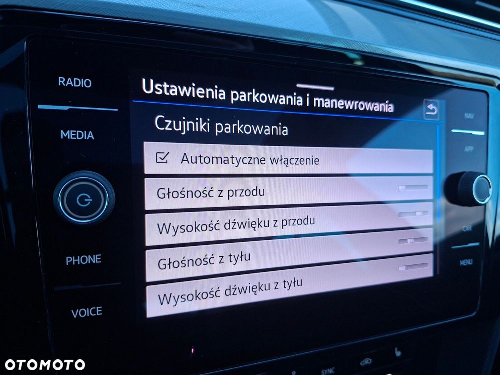 Volkswagen Passat - 29