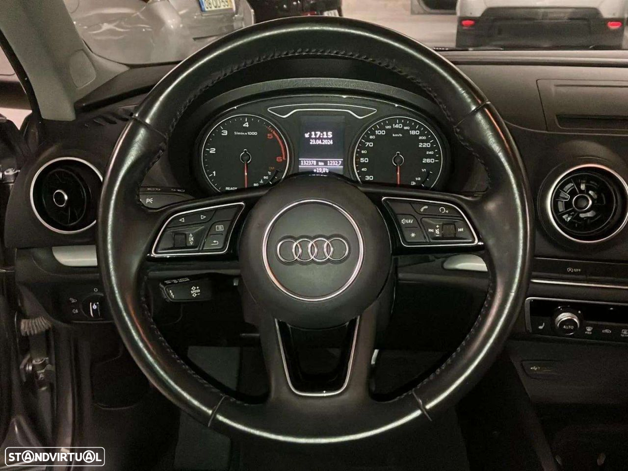 Audi A3 Sportback 1.6 TDI Advance Ultra - 10