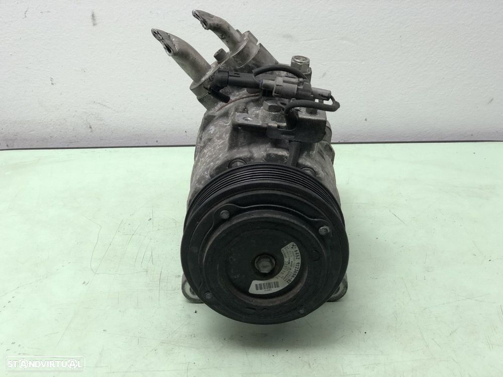 Compressor de ar condicionado BMW 5 (F10) 520 d | 03.10 - 06.14 Usado REF. 6SBU1... - 1