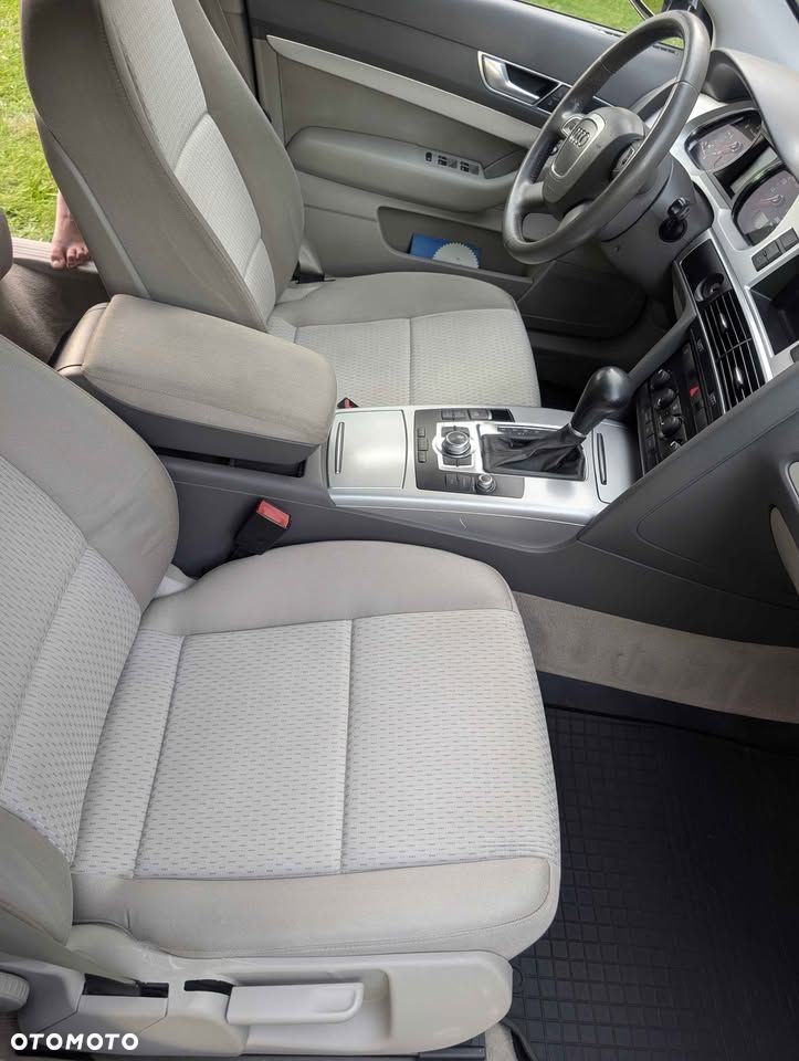 Audi A6 Avant - 16