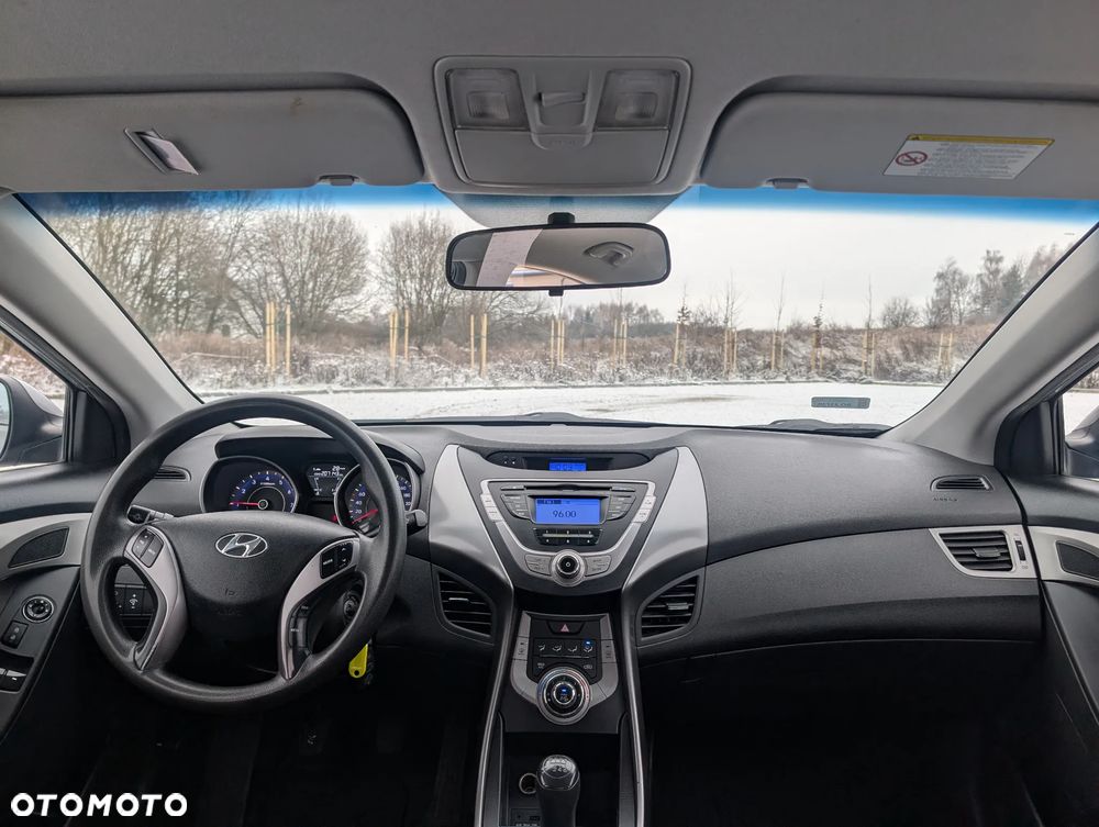Hyundai Elantra 1.6 Comfort - 7