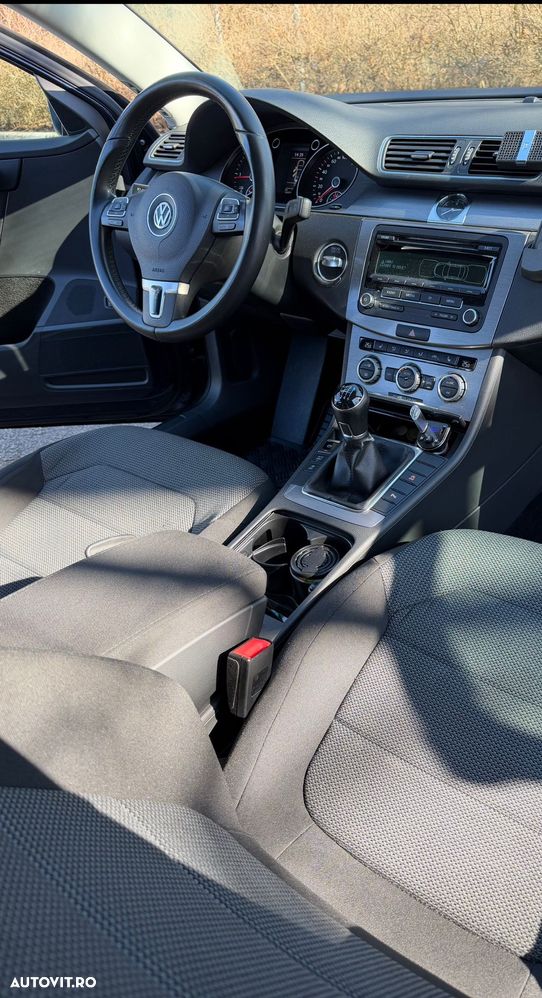 Volkswagen Passat 2.0 TDI BlueMotion Technology Comfortline - 7