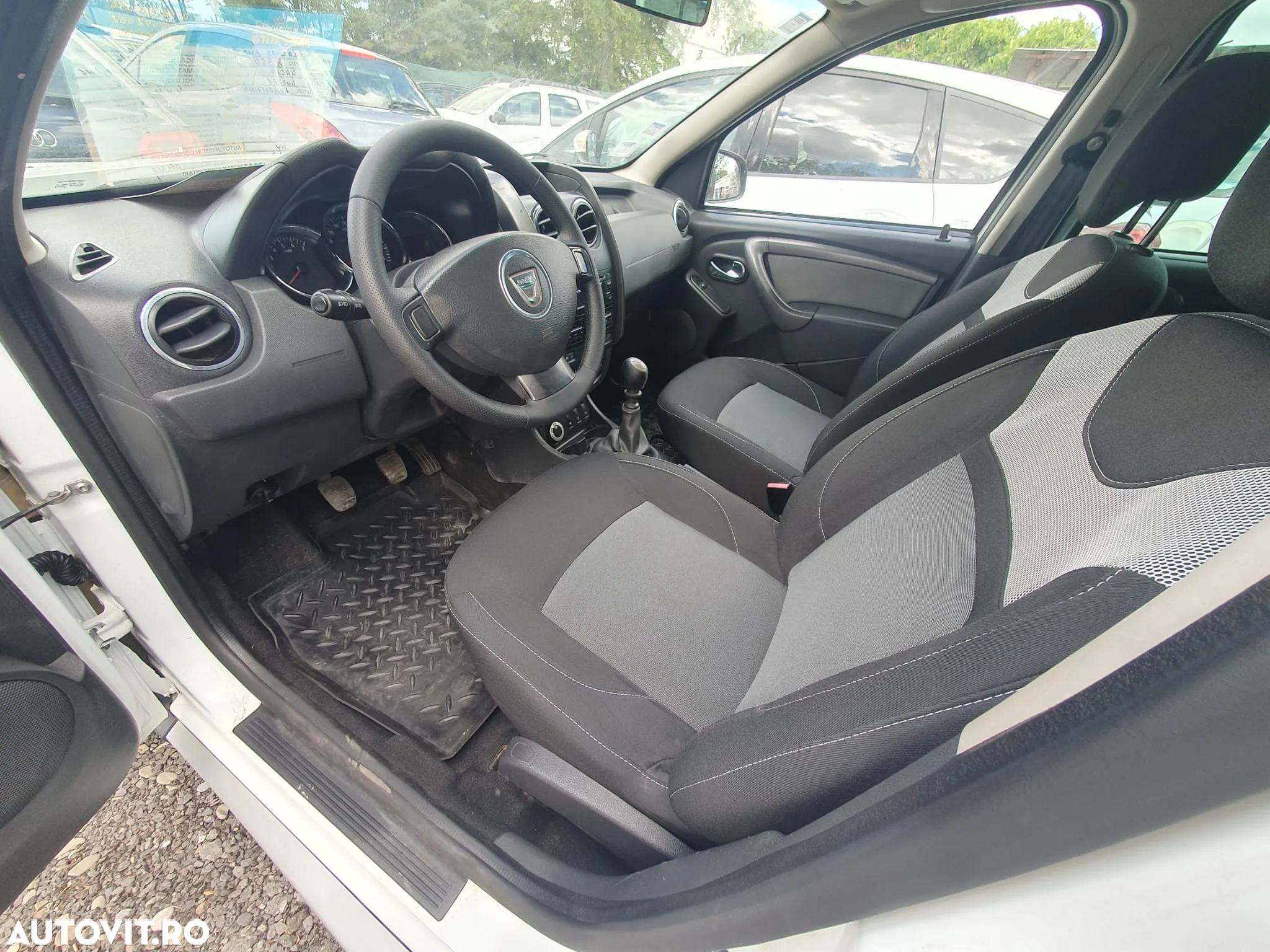 Dacia Duster 1.2 TCe 4WD Prestige jante 16" - 7