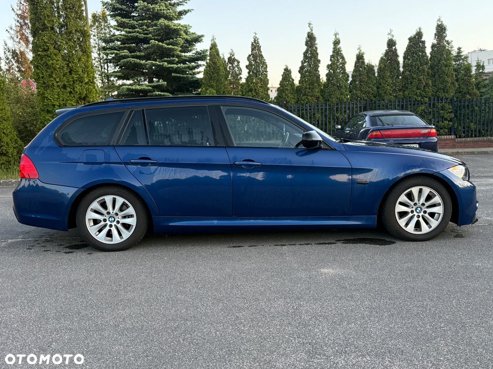 BMW Seria 3 320d xDrive DPF Edition Sport - 3