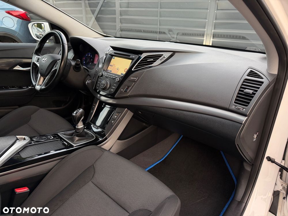 Hyundai i40 1.7 CRDi Comfort + - 23