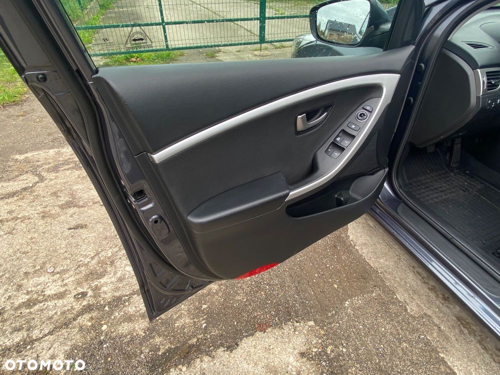 Hyundai i30 1.4 BlueDrive Comfort - 16