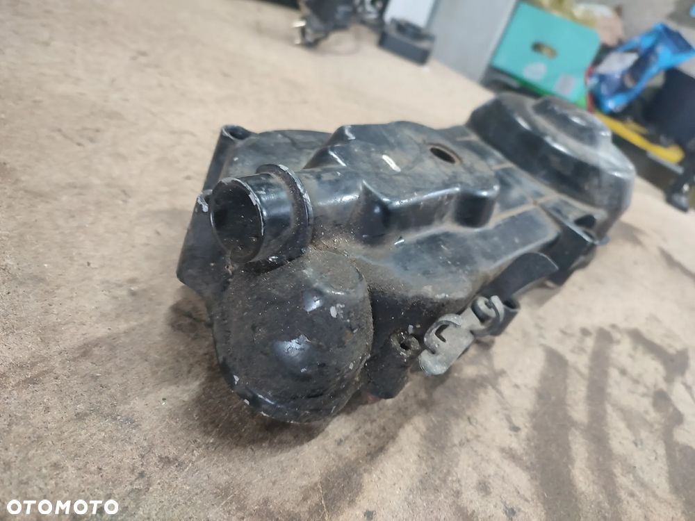 Dekiel, pokrywa silnika Peugeot - 4