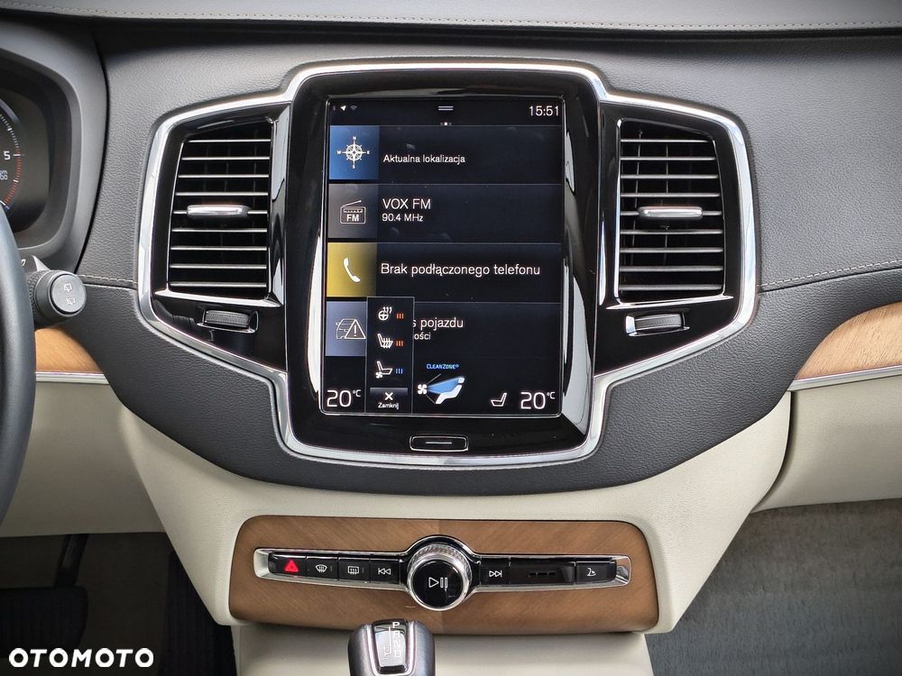 Volvo XC 90 - 21