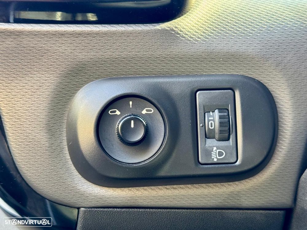 Citroën C4 Cactus 1.2 PureTech Shine - 22