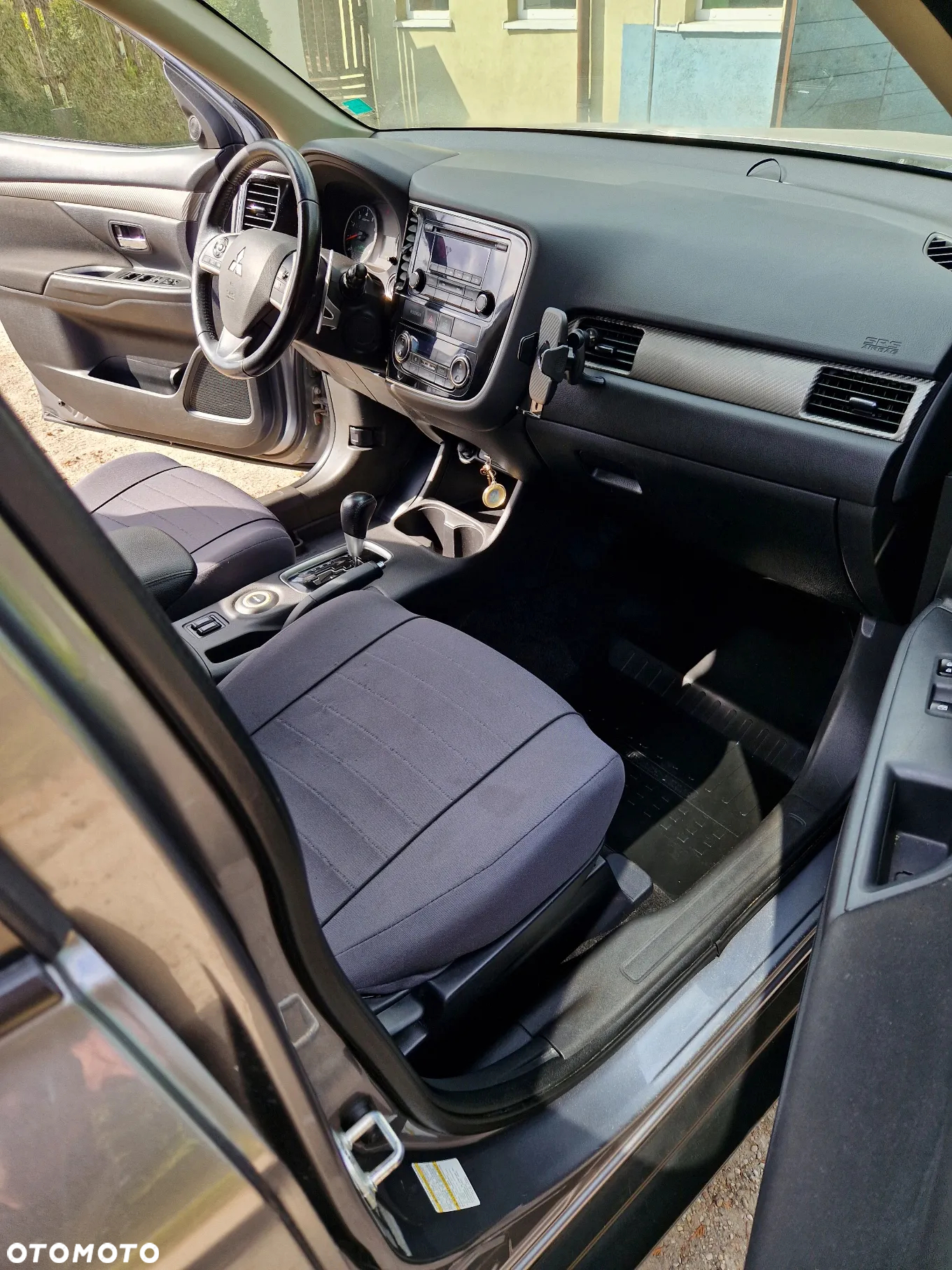 Mitsubishi Outlander - 14