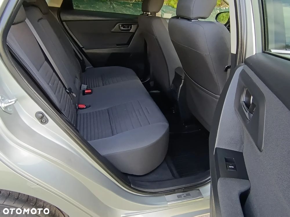 Toyota Auris 1.6 Comfort - 23