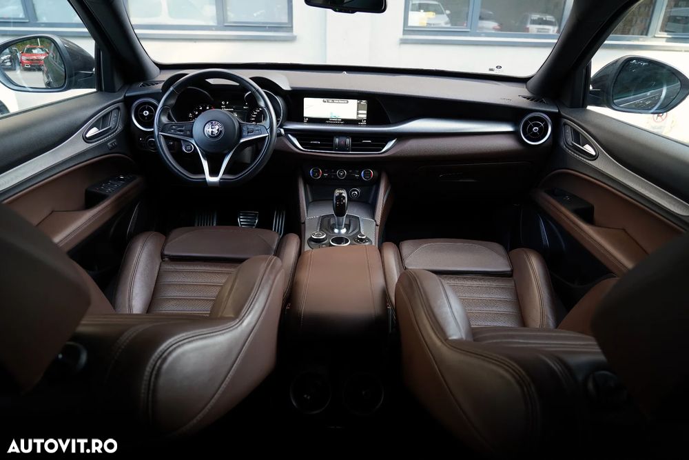 Alfa Romeo Stelvio 2.0 Turbo 16V AT8-Q4 Executive - 10