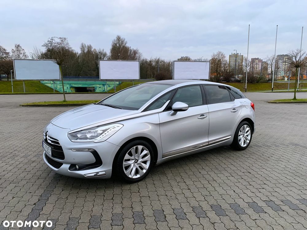 Citroën DS5 e-HDi 110 EGS6 SoChic - 1