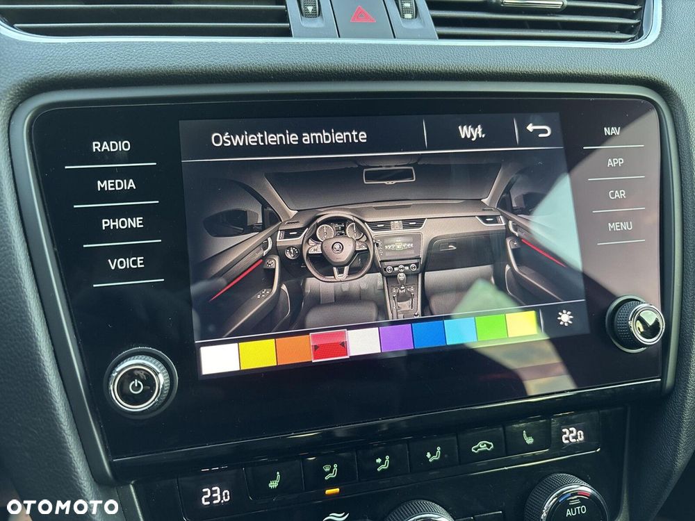 Skoda Octavia 2.0 TSI RS - 28