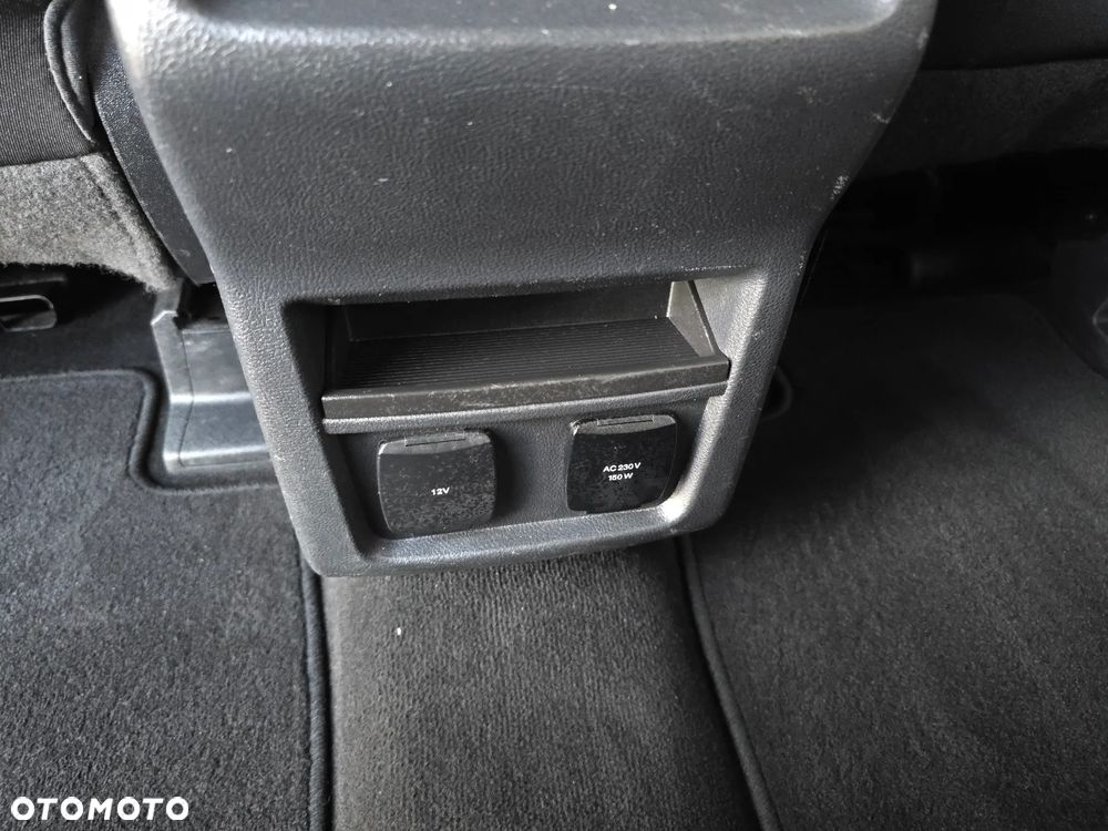 Ford S-Max - 17