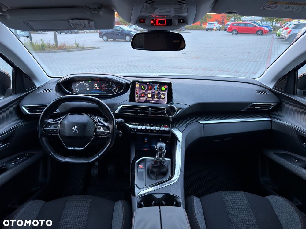 Peugeot 5008 - 8