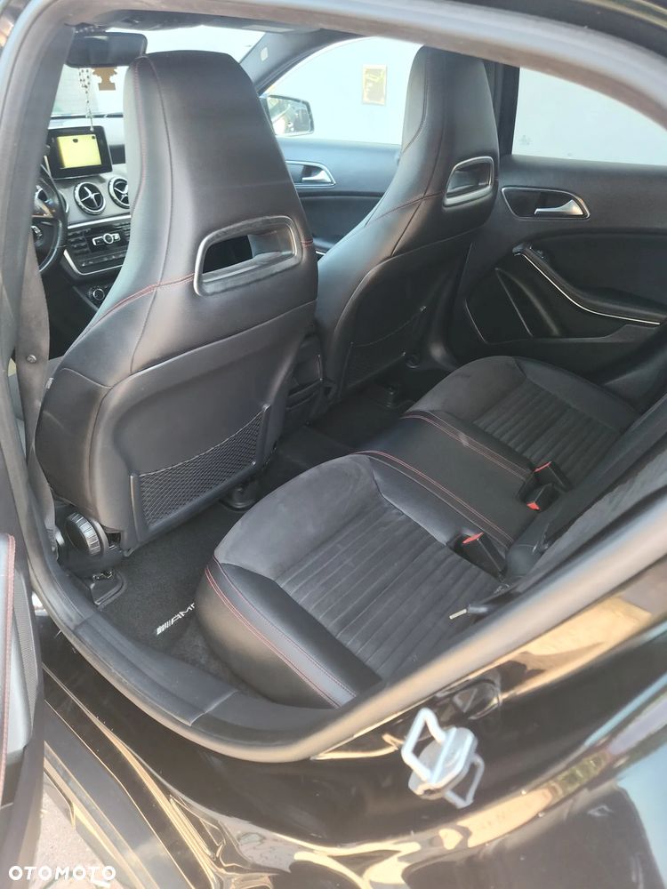 Mercedes-Benz GLA 200 (CDI) d 4Matic 7G-DCT AMG Line - 9