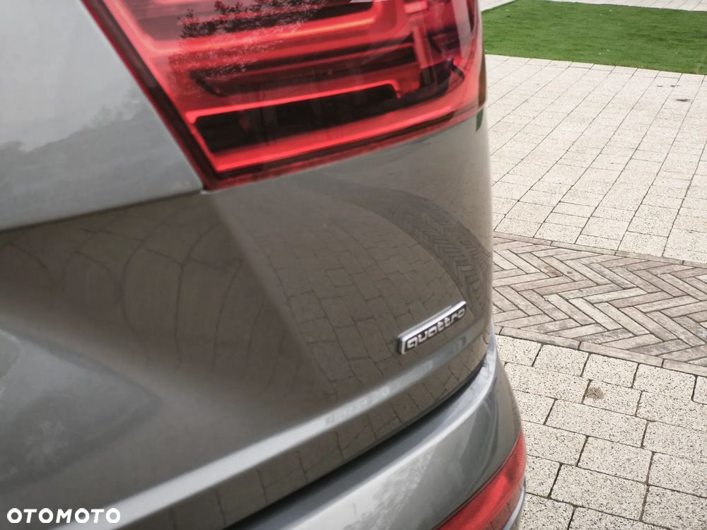 Audi Q7 - 7