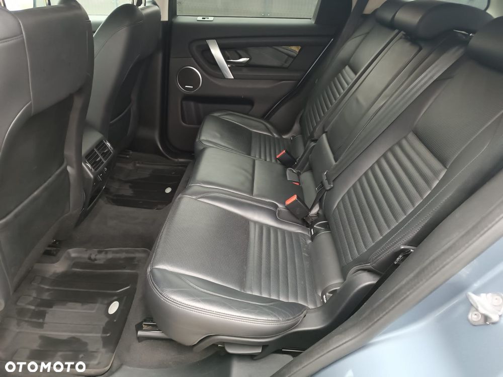Land Rover Discovery Sport 2.0 D240 R-Dynamic SE - 24